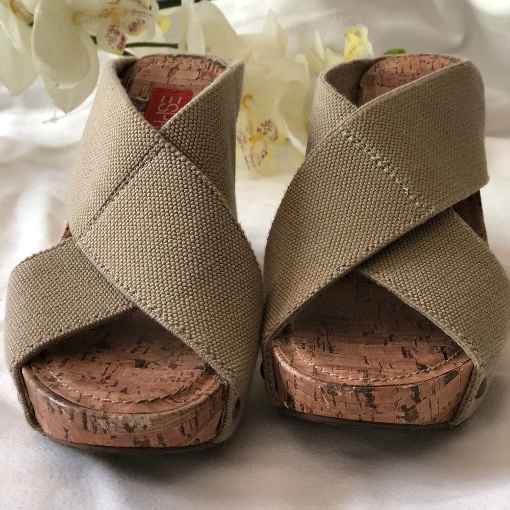 shoe - Picture 2 of 6